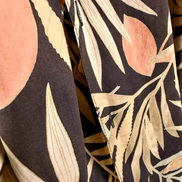 Tori Richard Leaf Pattern Shirt in Black and Tan - Picture 4 of 5